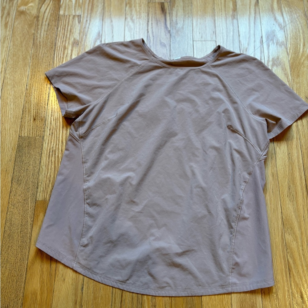 Lululemon Pink Clay short sleeve size 6